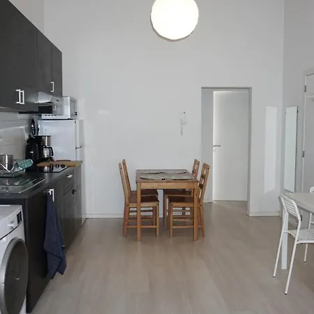 Roosevelt Apartments. Apartment *