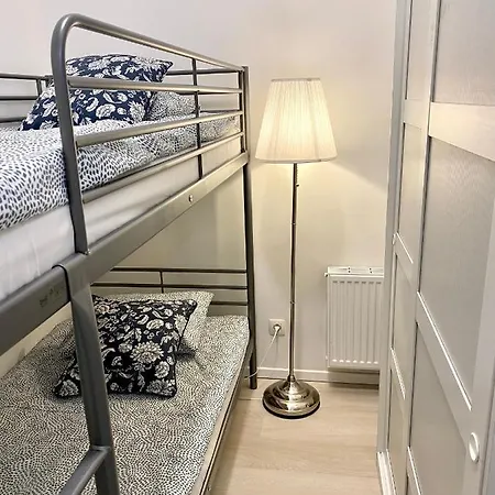 Roosevelt Apartments. Apartment
